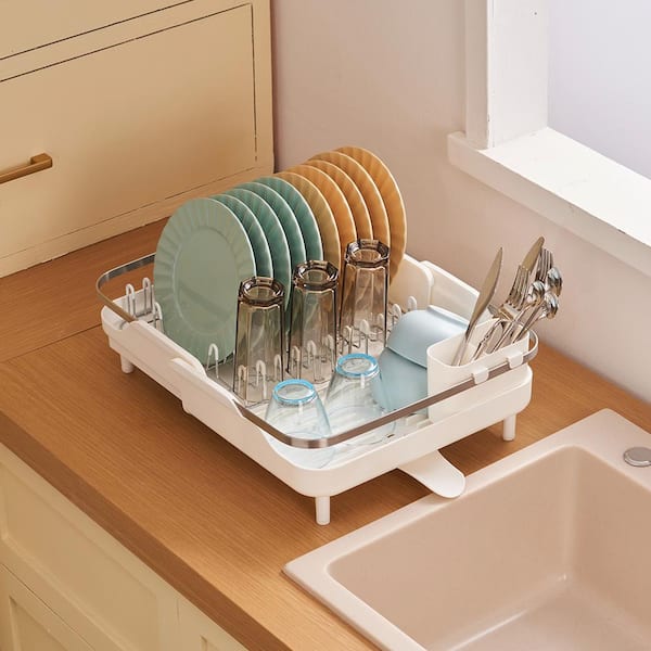 Plate Hangers: Display Your Dishes with Style & Security